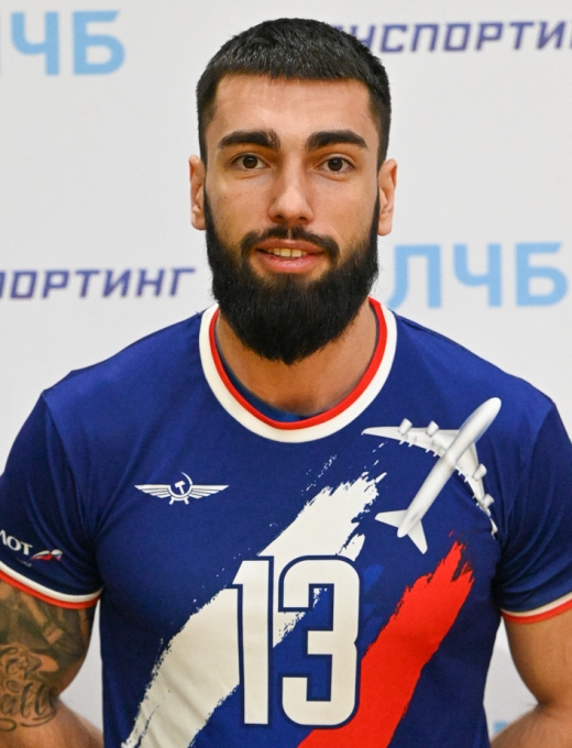 Роман Кононов