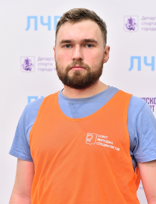 Максим Власов