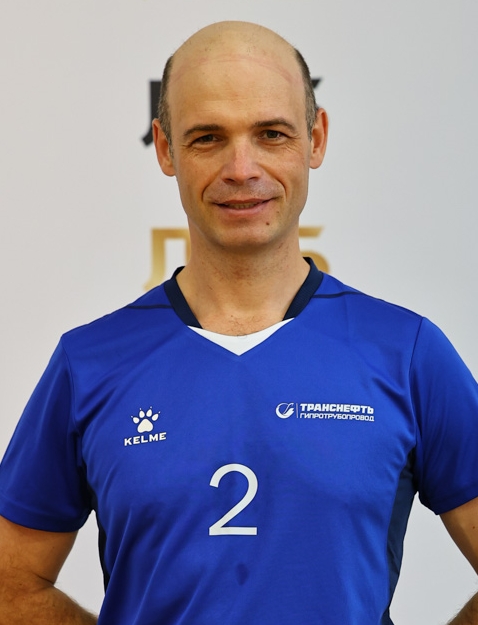Леонид Емельянов